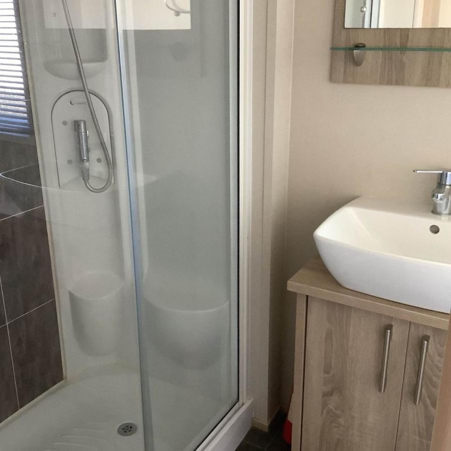 Beautiful 2 Bedroom Helmsley Lodge نورث هامبتون المظهر الخارجي الصورة